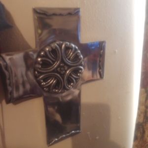 A La Carle 2003 decor cross